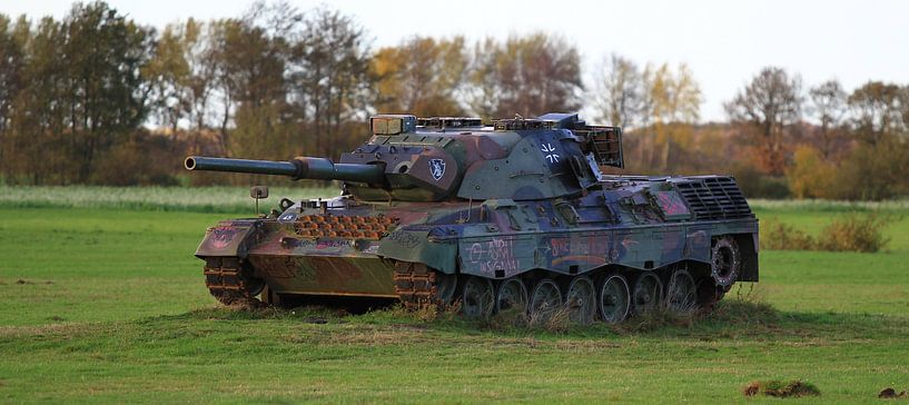 Tank by Cor de Jong Fotografie