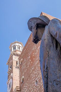 Verona - Statua di Berto Barbarani by t.ART