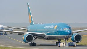 Passagierflugzeug Boeing 777-200 der Vietnam Airlines.