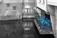 Blaue Stühle