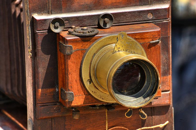 Wooden camera by Ingo Laue