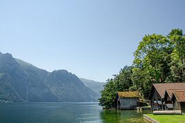 Tranquil reflections of mountain serenity by Evelien Captein