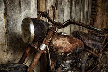 Motobecane trouvée dans une grange
