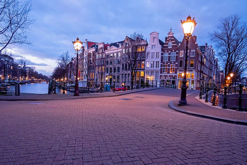 Cityscape of Amsterdam on the Keizersgracht in the evening by Eye on You