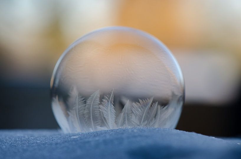Frozen bubble V by Gerben van den Hazel