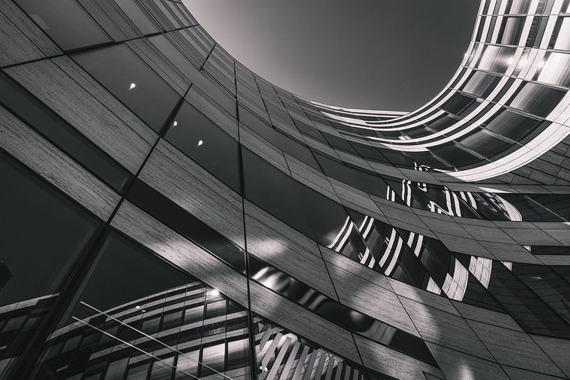 Skyline in the city in black and white by Mustafa Kurnaz