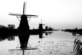 Kinderdijk in holland van Marcel Derweduwen