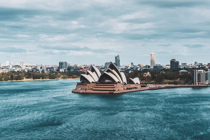 Sydney by Hello Pompoyo