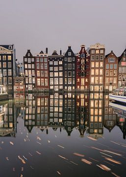 De Damrak, Amsterdam van Nick de Jonge - Skeyes