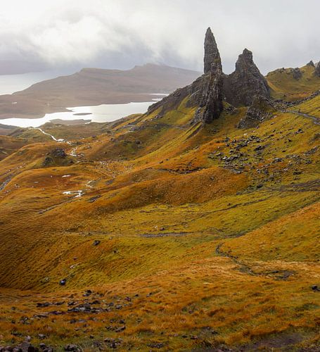 “Tussen mist en bergen – de stilte van het land”
