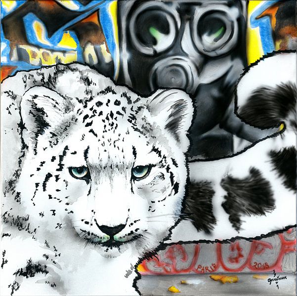 Urban Ghost - Snow Leopard in the Concrete Jungle by WeltReisender Magazin