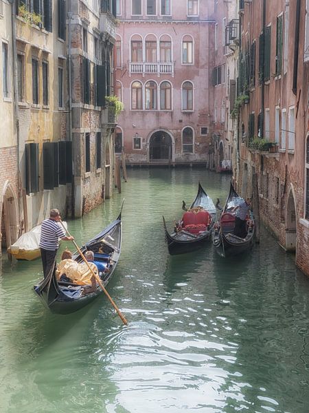 Gondeln durch Venedig von Karin vd Waal