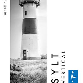 Sylt Vertical Leuchtturm List-Ost (Schwarz-weiß) von Christian Müringer