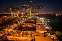 Maasvlakte 2 in de nacht