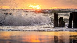 Sonnenuntergang am Strand von Ameland von Martijn van Dellen