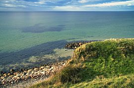 Klippe am Kattegat in Dänemark. Meer und Wolken