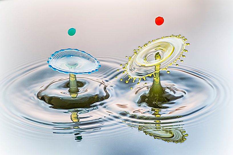 Vier druppels tegelijk by Focco van Eek