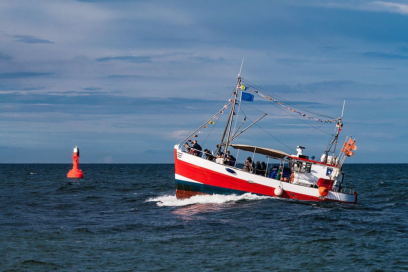 Fischerboot auf der Ostsee während der Hanse Sail van Rico Ködder