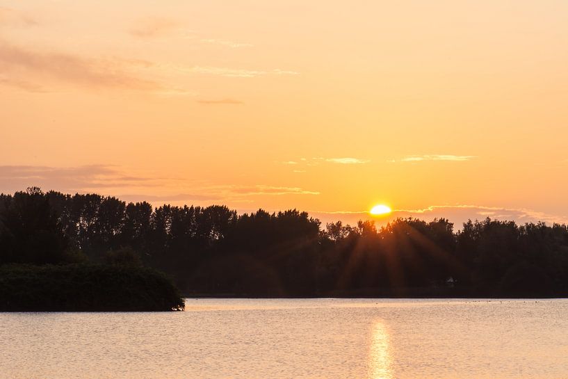 sunrise over the lake by Tania Perneel
