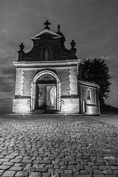 la chapelle sur la colline