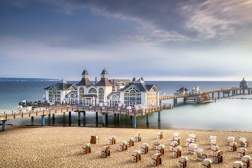De pier van Sellin op Rügen in de ochtend