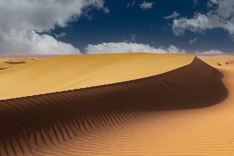 Sand dunes Maspalomas, Gran Canaria, Spain by Gert Hilbink