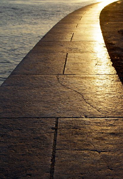 Reflecting promenade in Lisbon by Lensw0rld