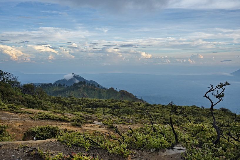 Majestätisches Panorama auf den Zinnen des Kawah Ijen von Frank Photos