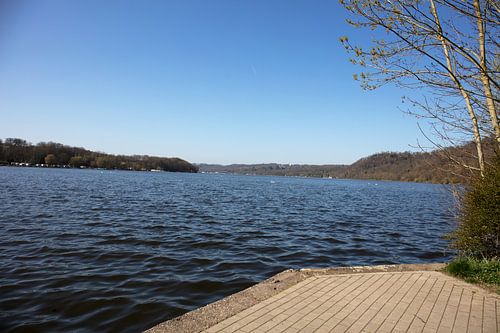 Impressies van het Baldeney-meer in Essen, Duitsland