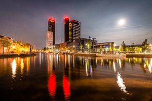 Volle Maan en de skyline van Leeuwarden