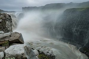 Dettifoss der fallende Wasserfall