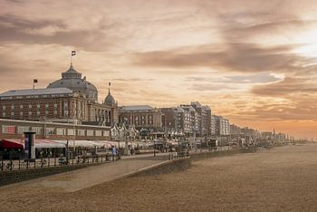 Scheveningen: Kurhaus in avond gloed