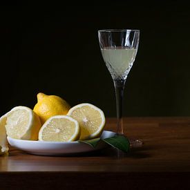 Still life with lemon and limoncello by Mooie Foto