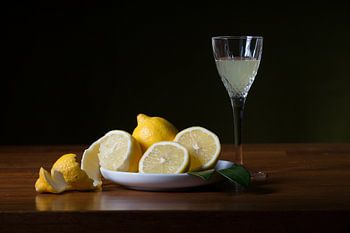 Stilleven met citroen en limoncello