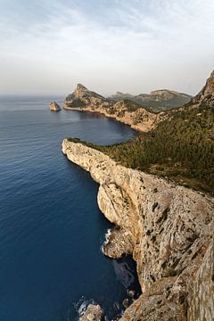 Mallorca - Uitzicht op het schiereiland Formentor van Ralf Lehmann