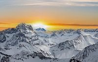 Bergpanorama met zonsondergang in Oostenrijk van Animaflora PicsStock thumbnail