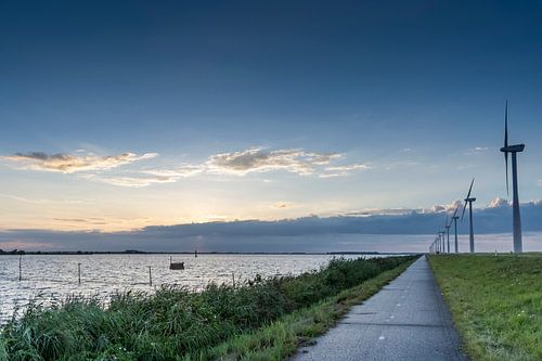 Windmolens aan het Gooimeer