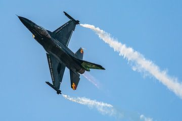 F-16 General Falkon in de lucht van Jolanda Aalbers