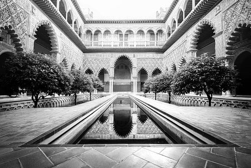 Real Alcázar in Black and White | Spain | Seville by Laura Dijkslag