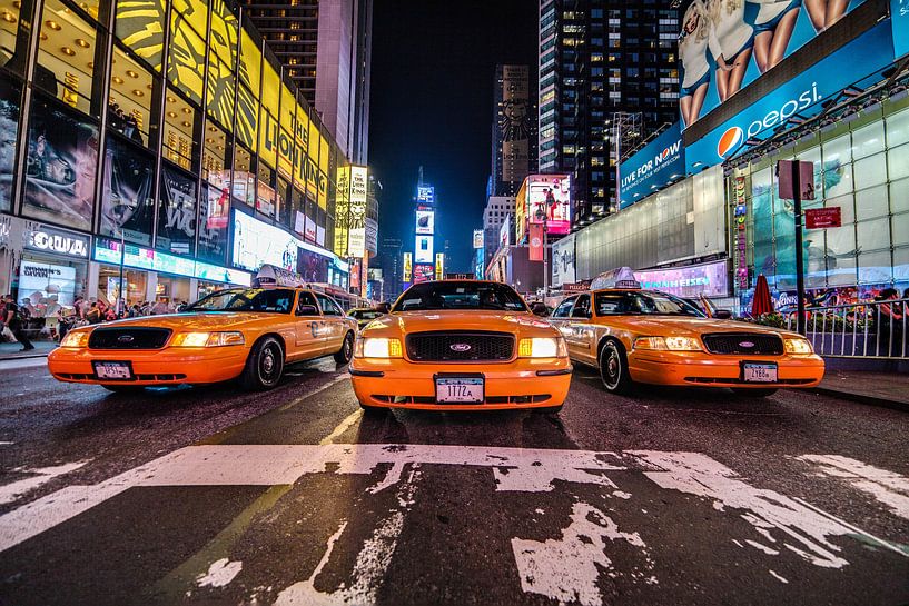 Klassische Taxis in New York von Tom Roeleveld