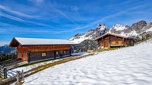 Die Löckenwaldhütte im Schnee