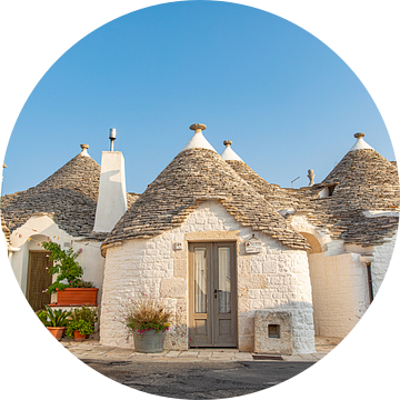 Italiaans straatje in Alberobello (Puglia, Italië)