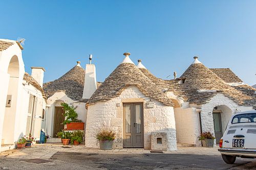 Italiaans straatje in Alberobello (Puglia, Italië)