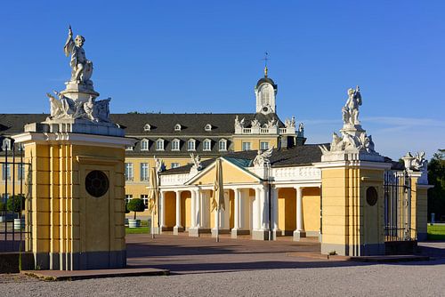 Le château de Karlsruhe sur Gisela Scheffbuch