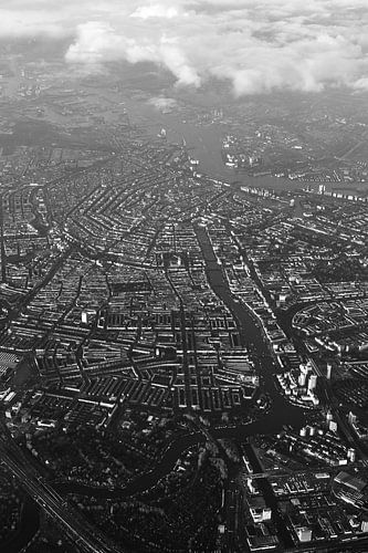 Amsterdam Centrum in avondlicht (Monochroom)