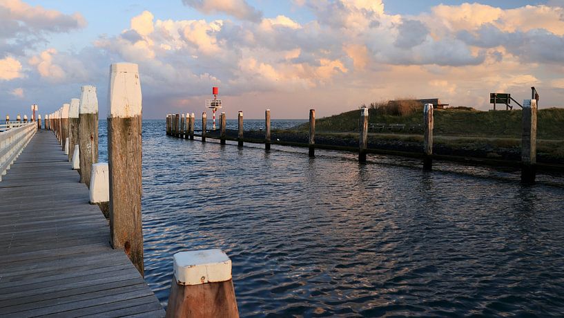 Harbour at sunset by Hilde Heikoop