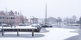 The harbor of Woerden in the snow.