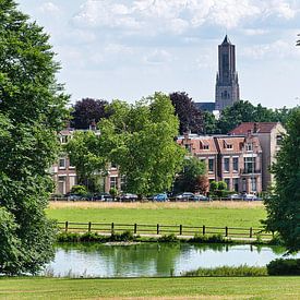 Eusebiuskerk genomen vanaf Sonsbeek, Arnhem van Peter Apers