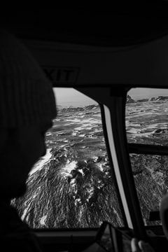 Helicopter flight during Icelandic winter