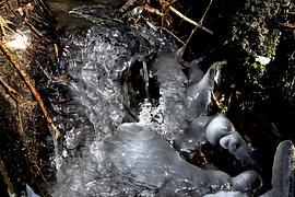 Sculptures de glace – La relique éphémère n° 1 sur Helmut Martin - The Art of Stone - Steinkunst & Photographie
